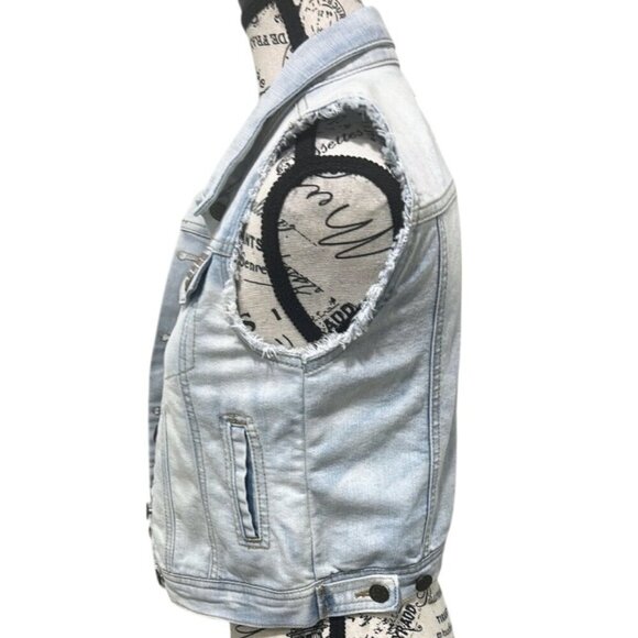 Jessica Simpson Light Wash Cropped Denim Vest Size XS - Picture 5 of 12